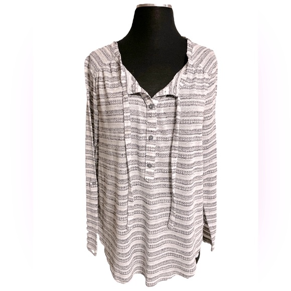 Tab Sleeve Popover Top - Picture 5 of 8